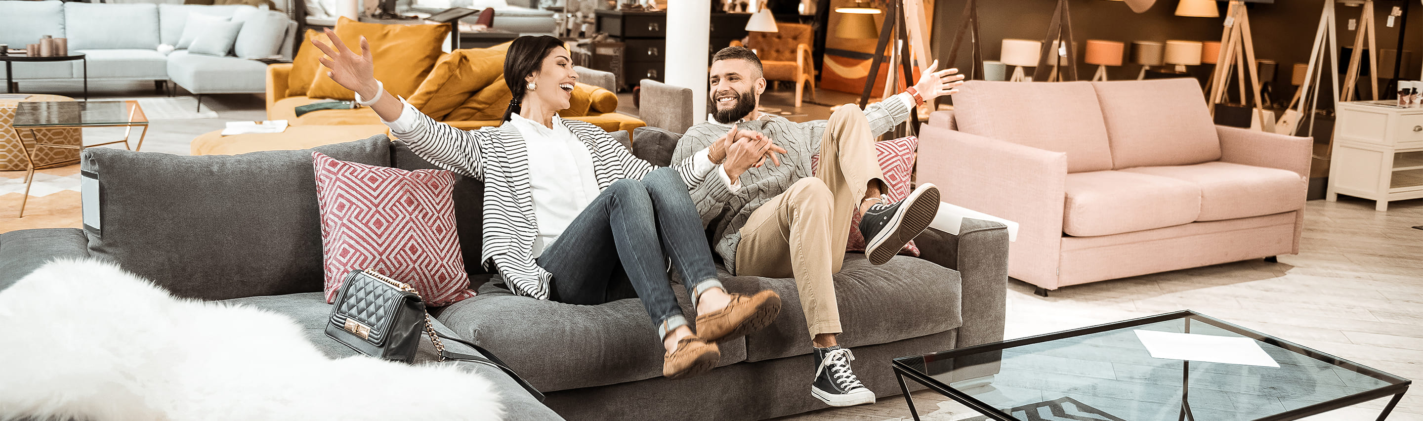 Rekomendasi Material Tahan Air untuk Furnitur Outdoor 
